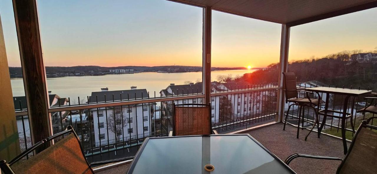 Gourgeous Lake Views, Amazing Susets, On Main Channel Lake Ozark Bagian luar foto